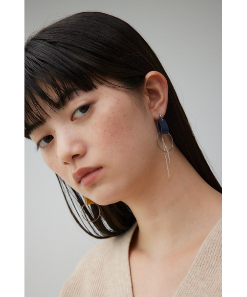 フェイクレザーバイカラーアシンメトリーピアス