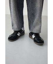 ダブルラインスニーカー