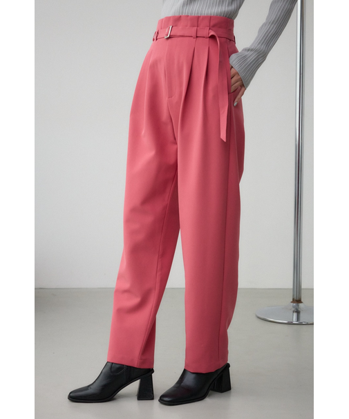 ベルトタックテーパードパンツ