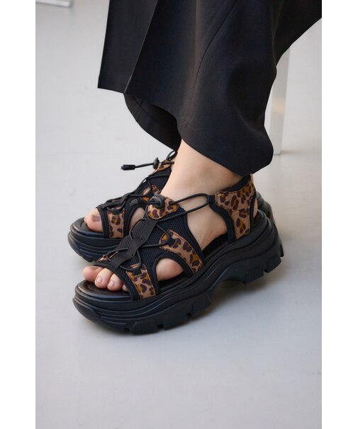 スポーティーサンダル