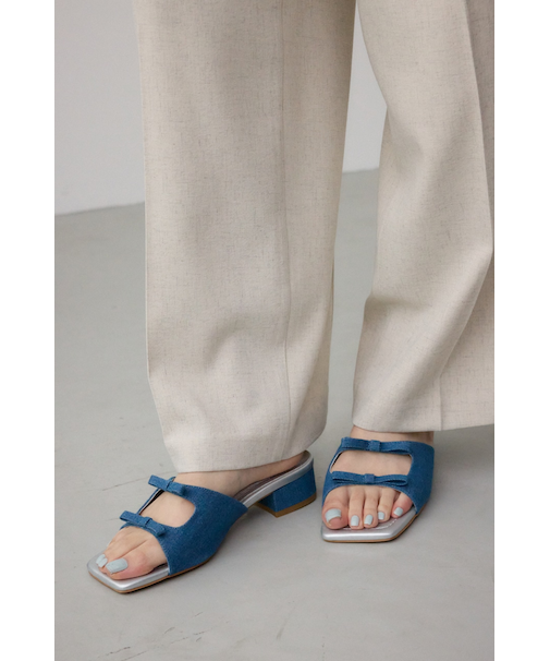 ダブルリボンスクエアトゥサンダル