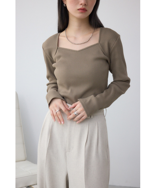 ダイヤネック長袖リブトップス