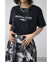 メタリックプリントTシャツ