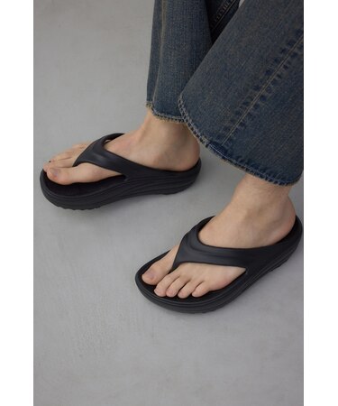 ラクフィールプラットフォームトングサンダル