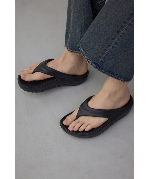 ラクフィールプラットフォームトングサンダル