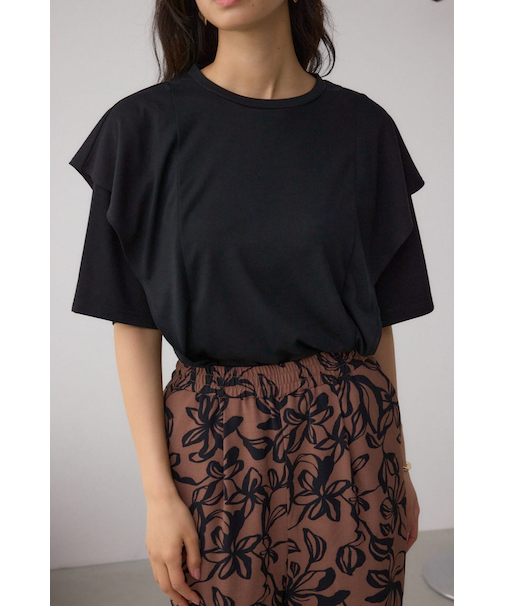 ラッフルカットトップス