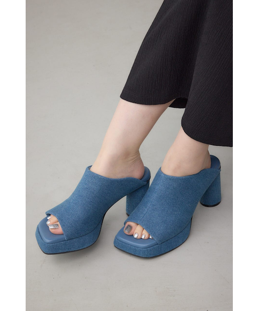 スクエアトゥプラットフォームミュールサンダル