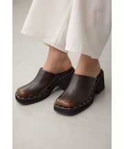 スタッズデザインミュール