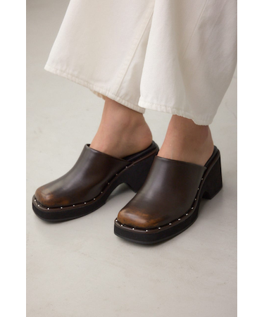 スタッズデザインミュール