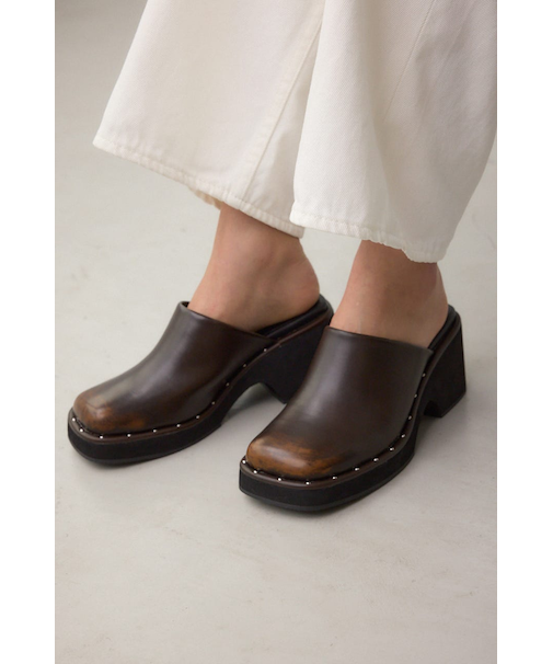 スタッズデザインミュール