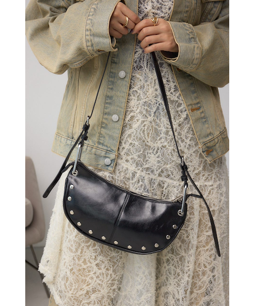 【堀田茜さん着用アイテム】スタッズデザインワンハンドルバッグ