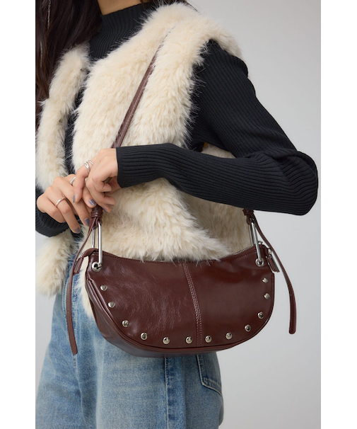 【堀田茜さん着用アイテム】スタッズデザインワンハンドルバッグ