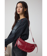 【堀田茜さん着用アイテム】スタッズデザインワンハンドルバッグ