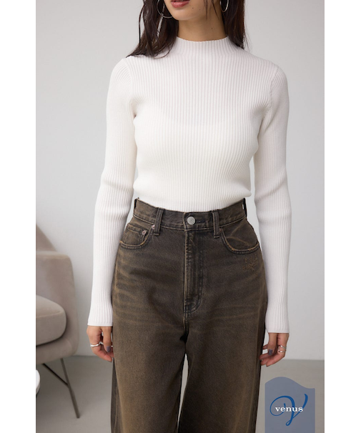 VENUSハイネックリブニット