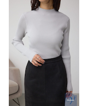 VENUSハイネックリブニット