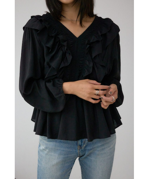 ラッフルショルダー長袖ブラウス