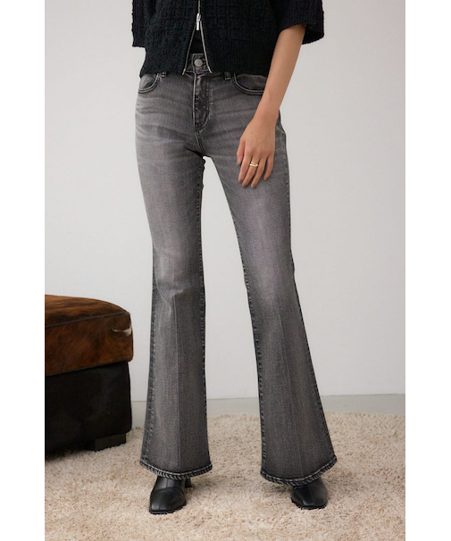 AZUL DENIM センタープレスセミフレアデニム