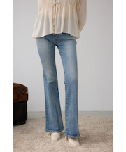 AZUL DENIM センタープレスセミフレアデニム