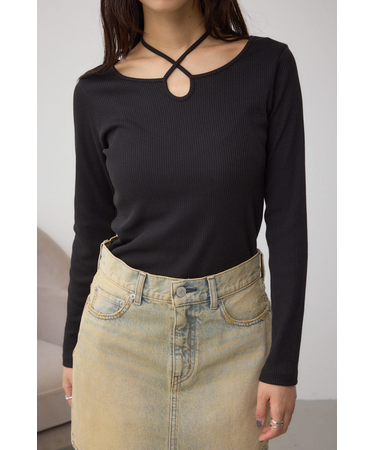 チョーカータイトトップス