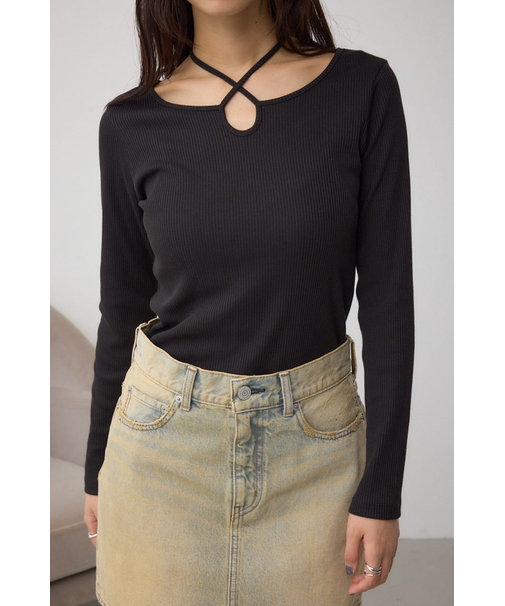 チョーカータイトトップス