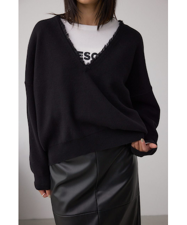 Vネックフリンジスウェッターニット