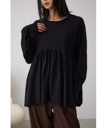 ペプラムデザインニットトップス