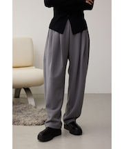 バレルカットパンツ