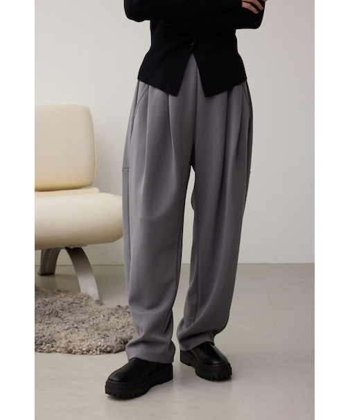 バレルカットパンツ