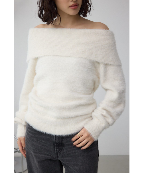 モヘヤライクオフショルダーニット