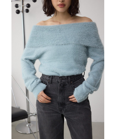 モヘヤライクオフショルダーニット