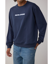 ブラシ刺繍スウェットトップス