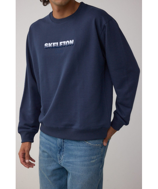 ブラシ刺繍スウェットトップス