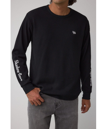 袖刺繍ワッフルトップス