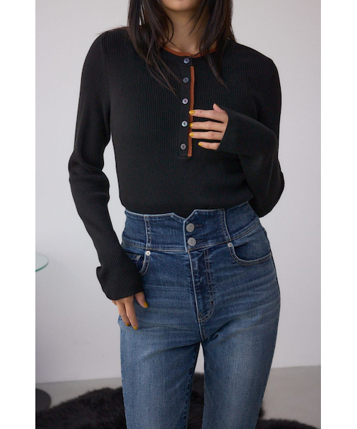 格上げ ヘンリーネックデザインニットトップス