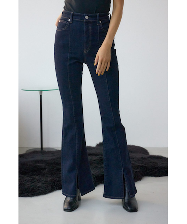 【WEB限定】AZUL DENIM センターステッチスリットフレアデニム