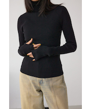 サムホールリブニットトップス