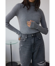 サムホールリブニットトップス