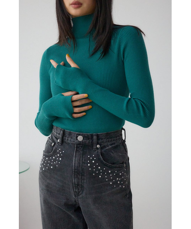 サムホールリブニットトップス