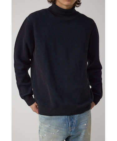 ハニカムタートルネックニット