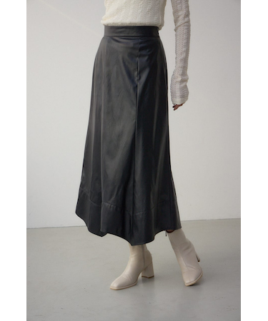 フェイクレザーハンカチーフヘムスカート