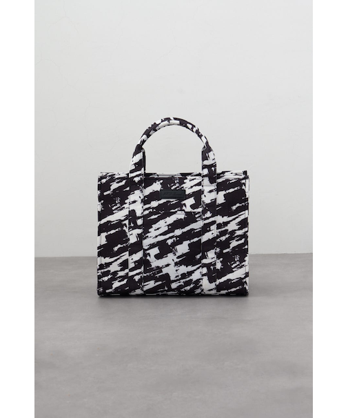 スクエアミドルバッグ