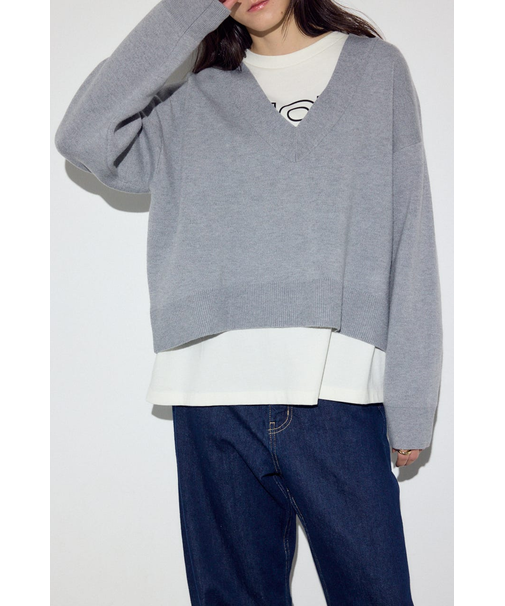 スウェットライクVネックニット