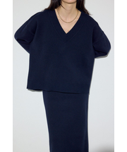 スウェットライクVネックニット