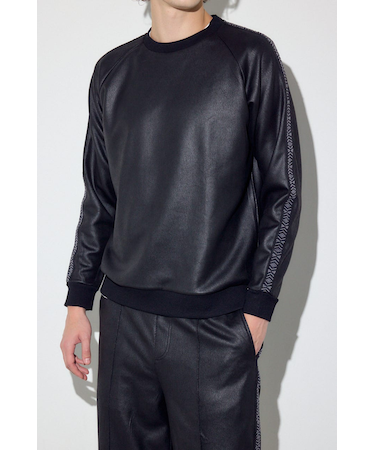 フェイクレザーライントップス