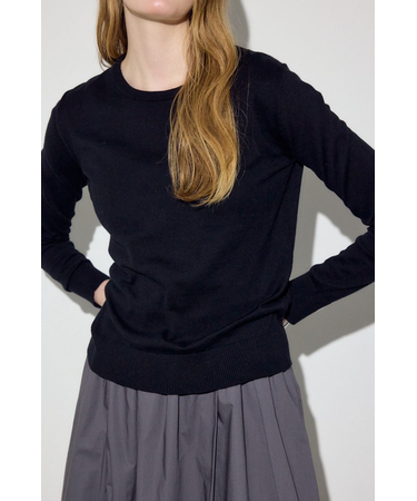 カシミヤミックスクルーネックニット