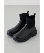 スニーカーソールブーツ