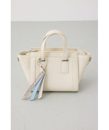 チャームセットトラペイズドバッグ