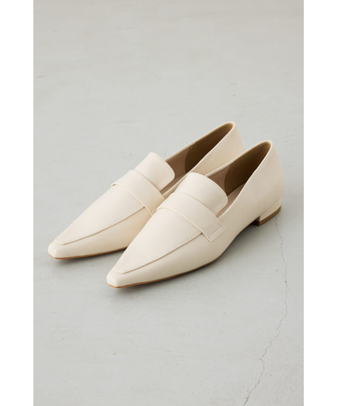 ポインテッドトゥローファー