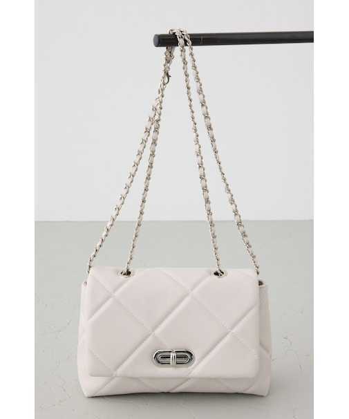 キルティングデザインフラップバッグ