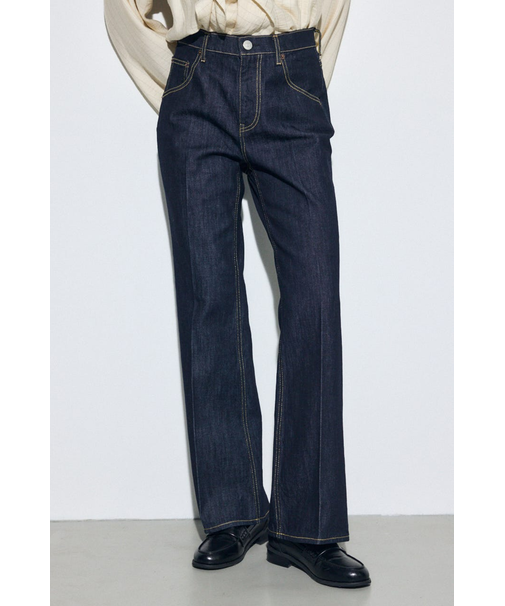 AZUL DENIM センタープレスフレアデニム ショート丈